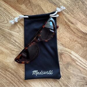 Madewell Tortoise Shell Sunglasses with Black Pouch